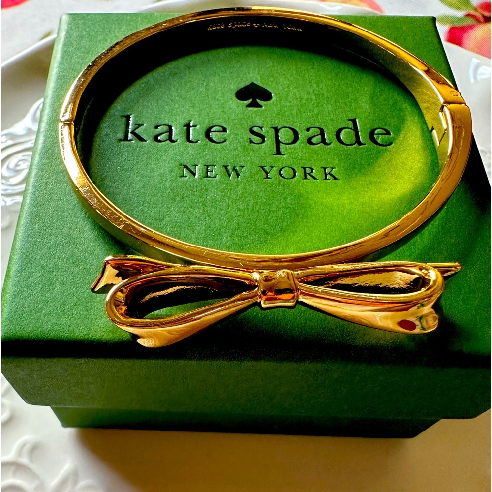♠️ Kate Spade Love Notes Bow Bracelet, Gold Tone